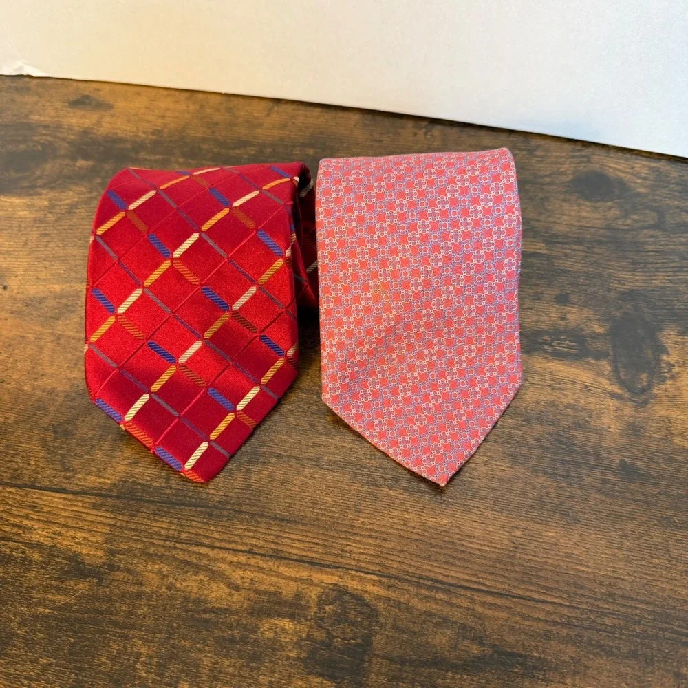 Jos A Bank Tie Lot of 2 Mens 100% Silk Signature Collection Geometric Floral USA